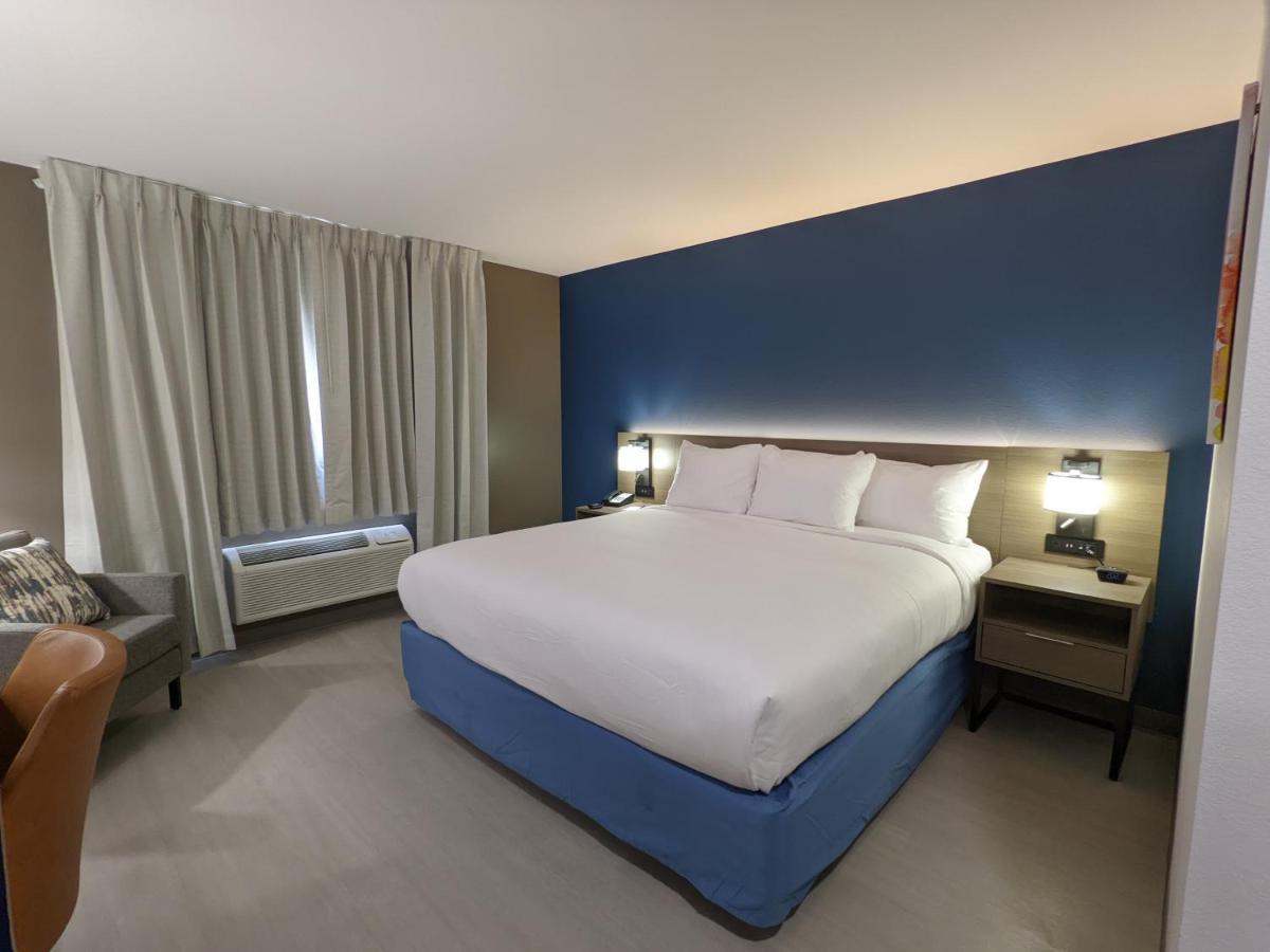 Comfort Inn Philadelphia International Airport West Честер Экстерьер фото