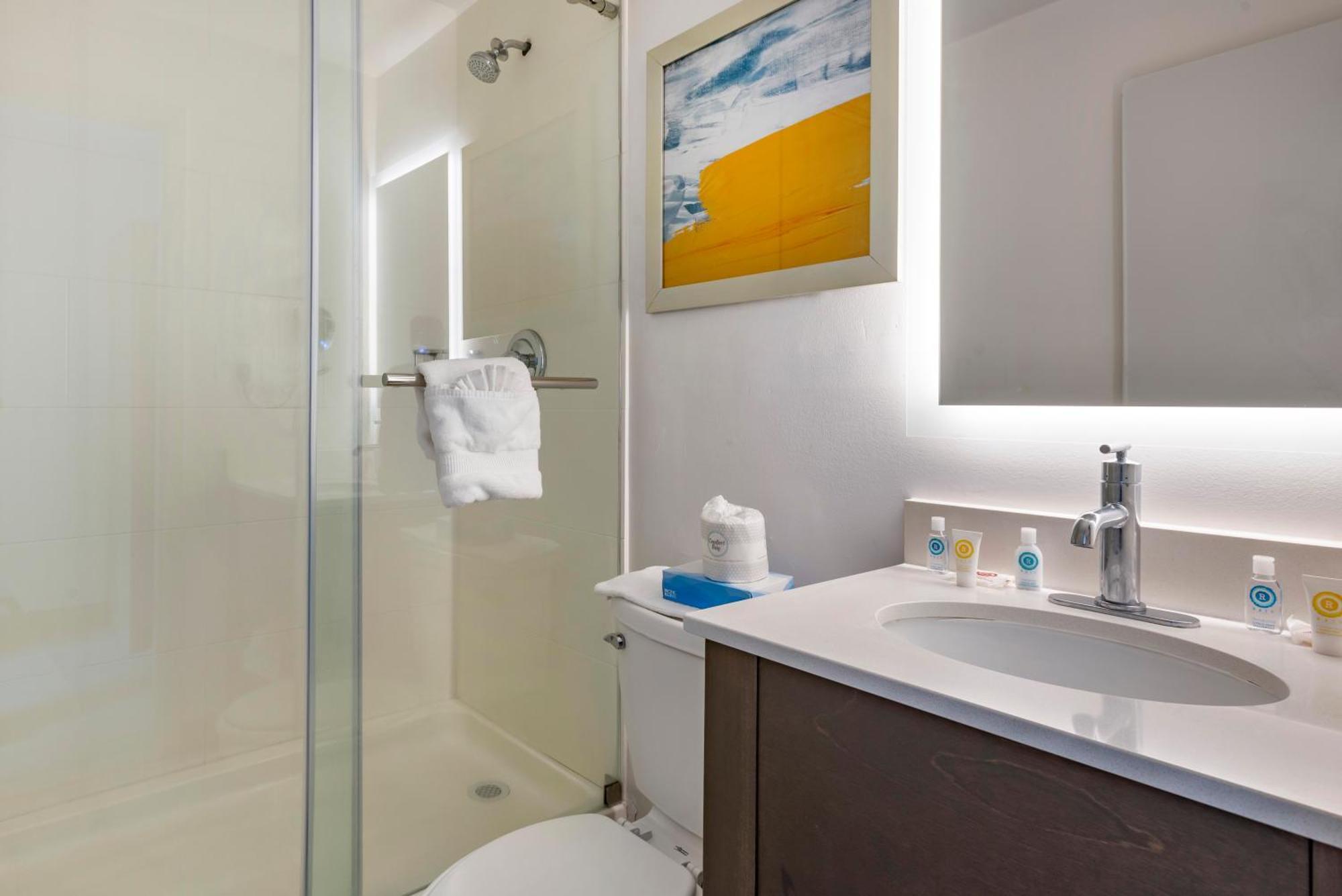 Comfort Inn Philadelphia International Airport West Честер Экстерьер фото