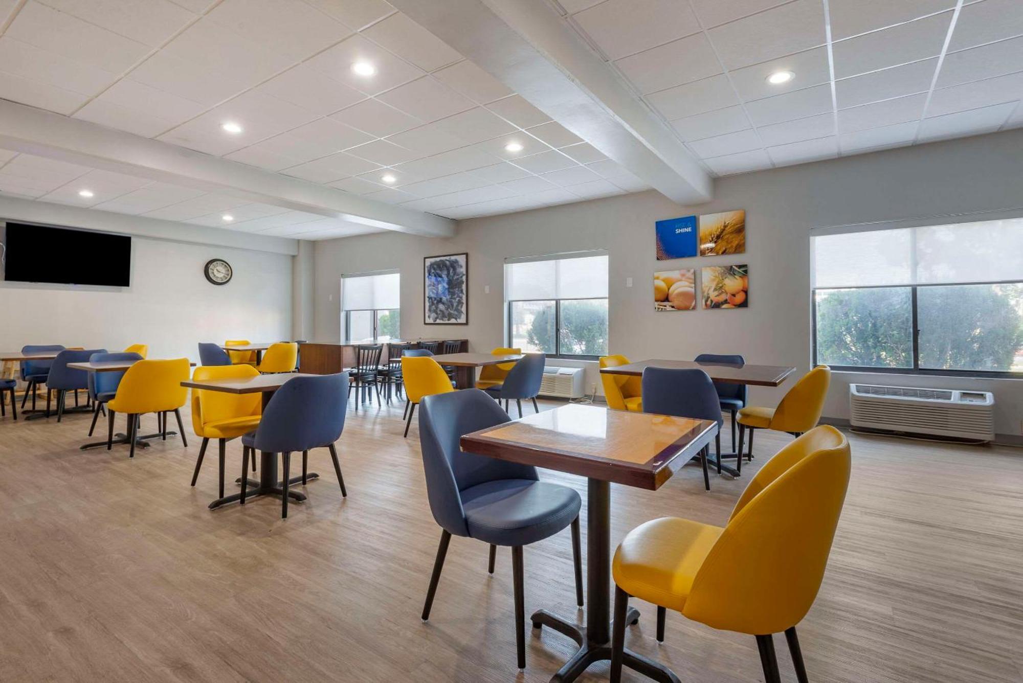 Comfort Inn Philadelphia International Airport West Честер Экстерьер фото